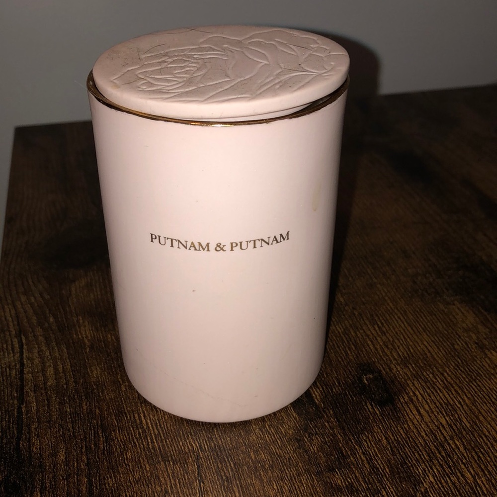 Putnam x Joya ‘’Amnesia’ Candle